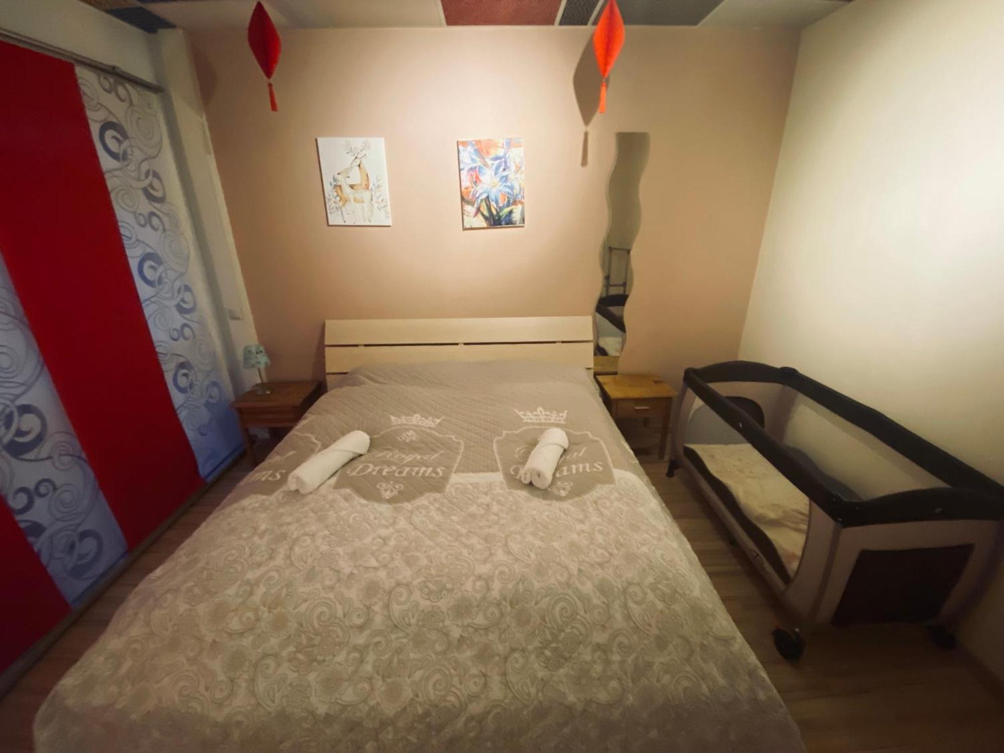 Flat For Up To 4 People In Dresden-Striesen Exterior foto